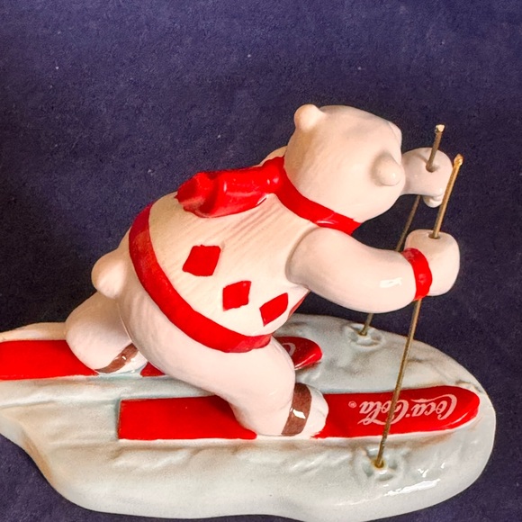 Coca Cola Bear Always Skiing 1995 Enesco Figurine NIB - Picture 3 of 6